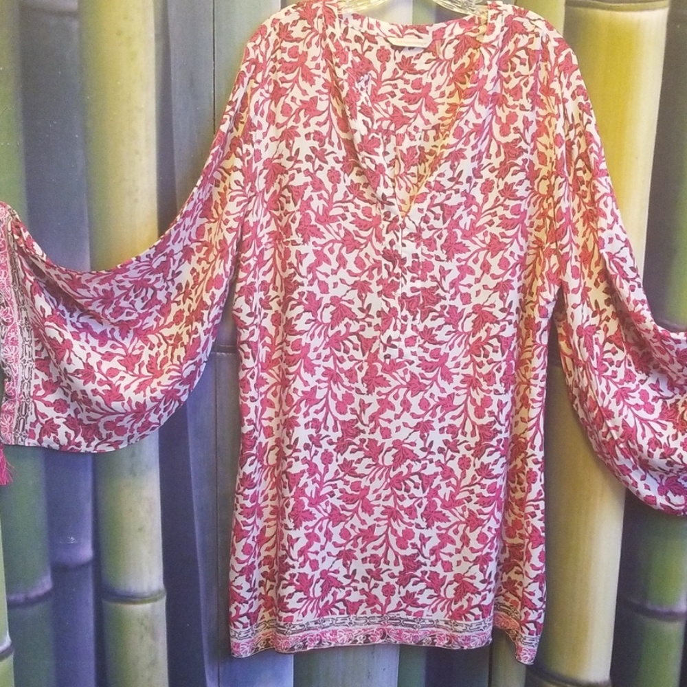 Beautiful soft surroundings blouse .